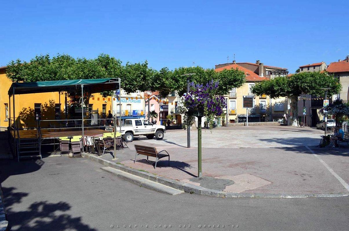 1 VERNET LES BAINS - PO - LE VIILAGE (11).JPG